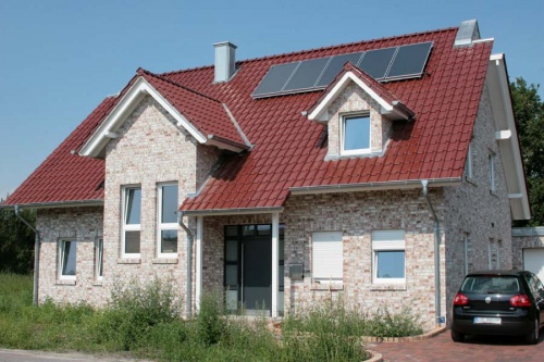 Керамическая черепица Roben Flandern Plus Кайенская блестящая ангоб